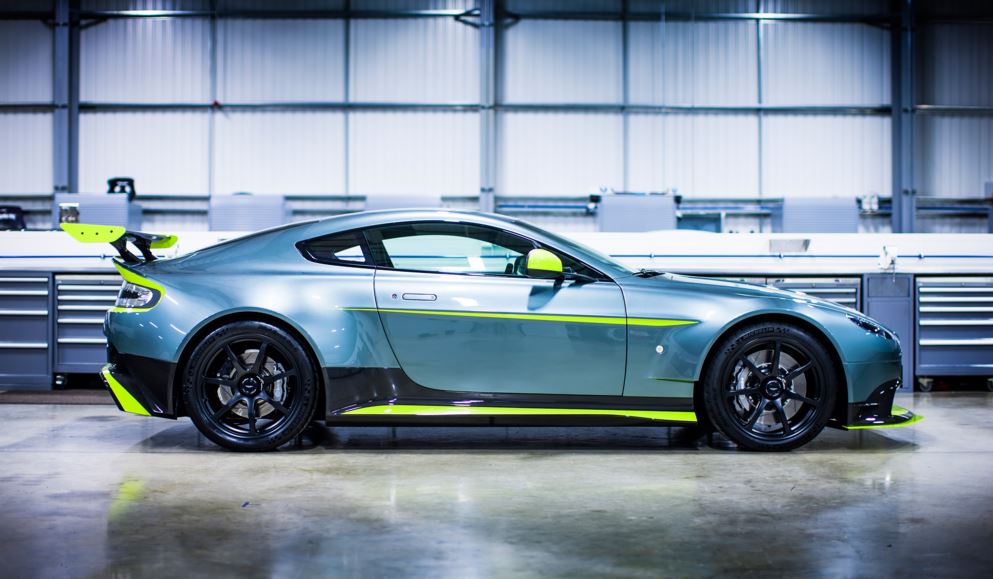 Aston Martin Vantage GT8 3