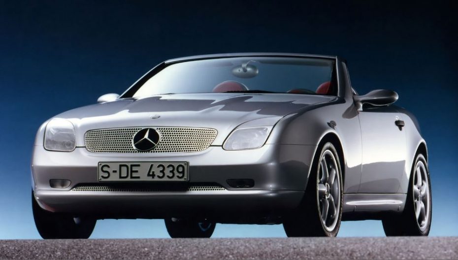 El Mercedes-Benz SLK cumple 20 primaveras: Cambia su denominación, pero no su esencia