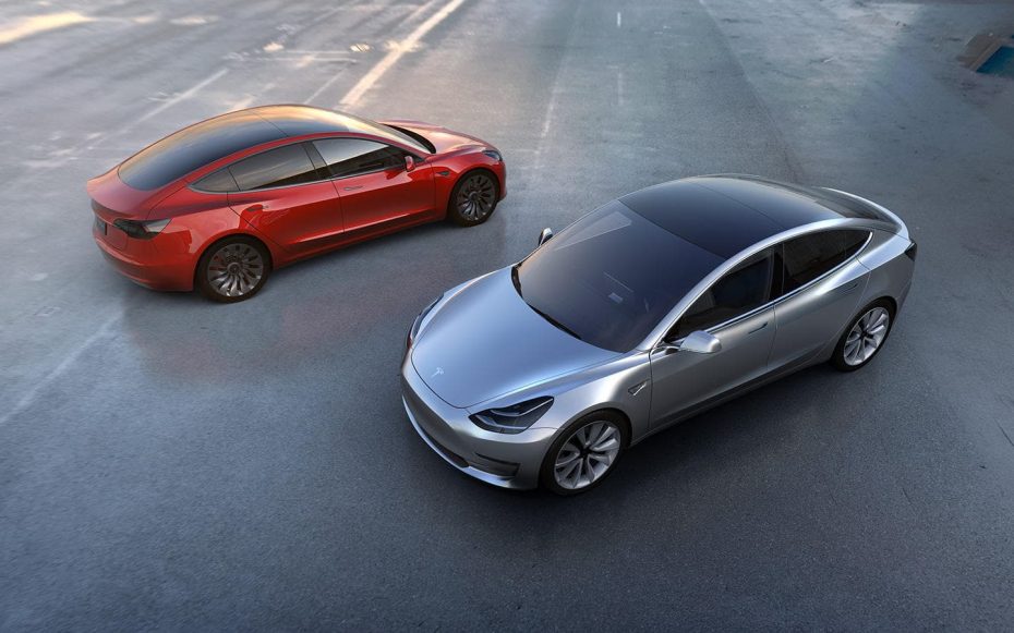 El Tesla Model 3 finalmente llega a producción: 30 afortunados tendrán su sedán eléctrico este mes