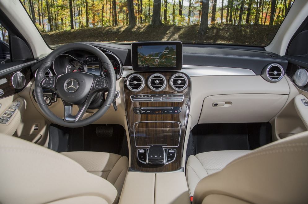 interior mercedes glc