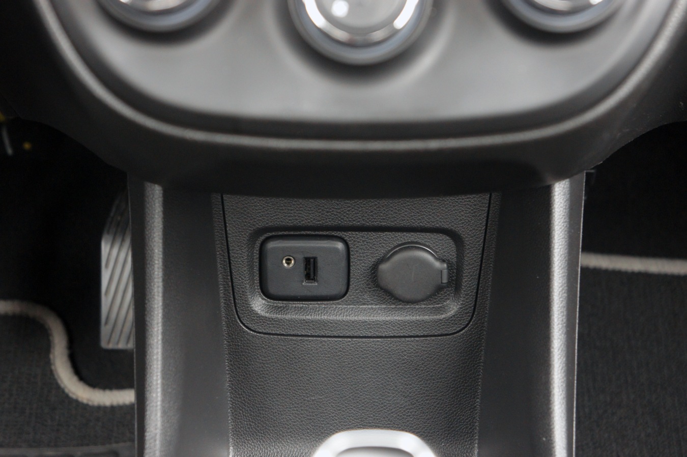 prueba-opel-karl-interior-b5