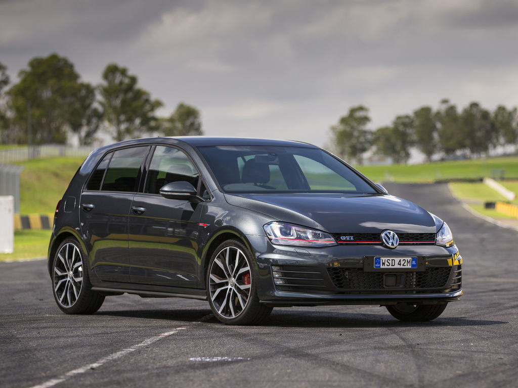 volkswagen_golf_gti_performance_5-door_au-spec_17