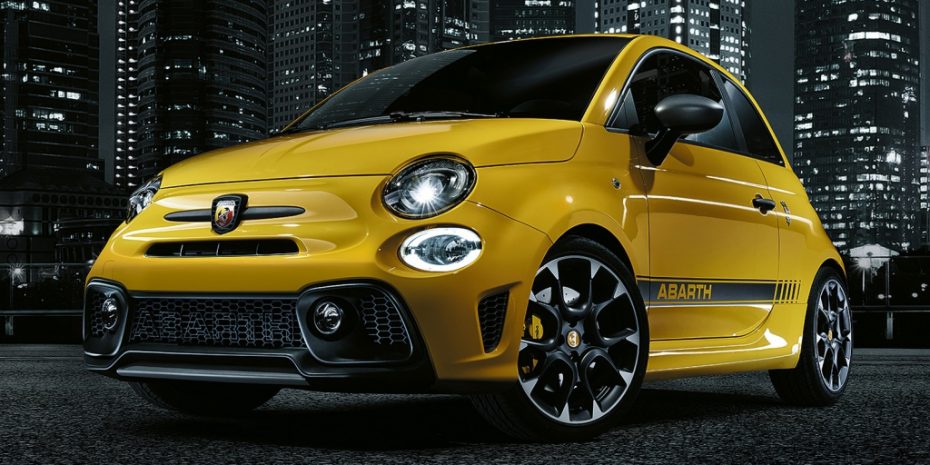 Primeras imágenes del renovado Abarth 595 Competizione: Estiloso y divertido