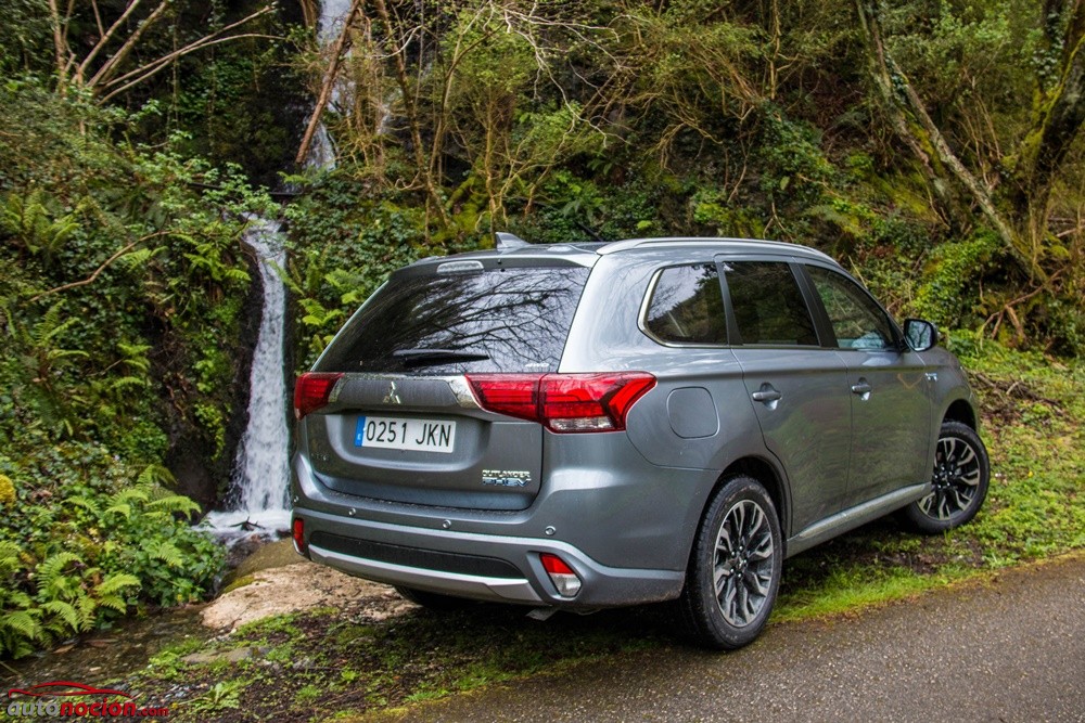 Mitsubishi Outlander PHEV (32)