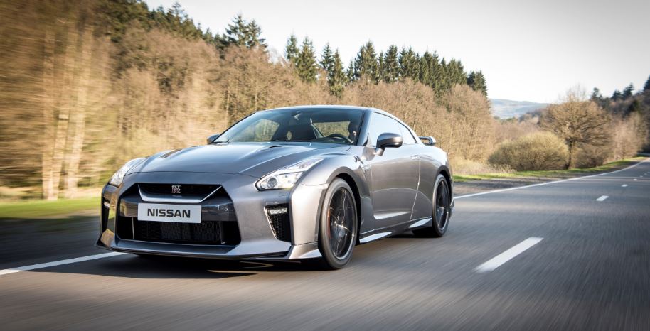 Nissan GT-R MY 2017: Más potente, más refinado y más elegante pero con la misma esencia