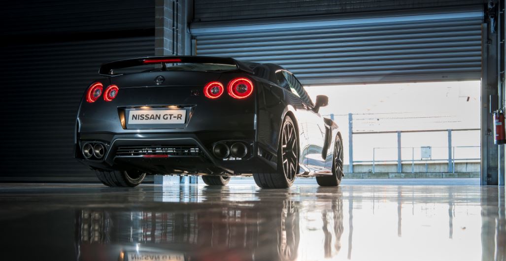 Nissan GT-R 6