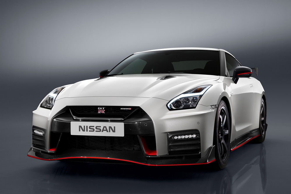 Nissan GT-R Nismo MY 2017 (1)