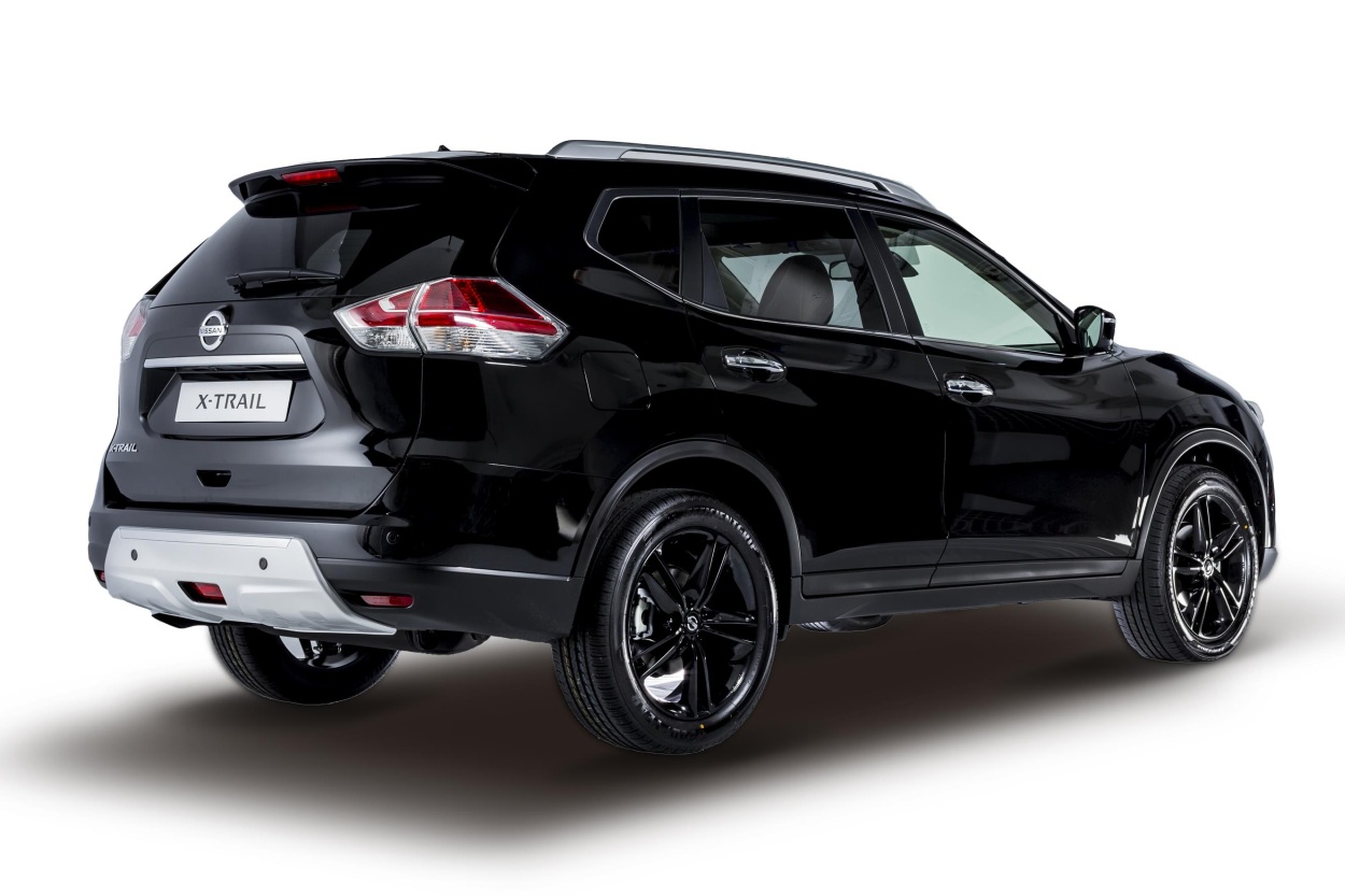 NissanQashqai-XTrail-Black-Edition14