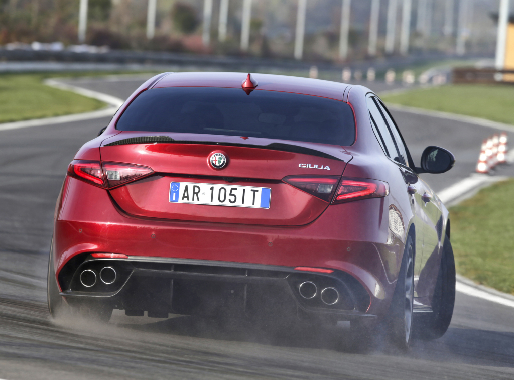 alfa_romeo_giulia_quadrifoglio_9