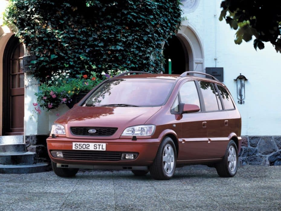 Subaru traviq какой двигатель