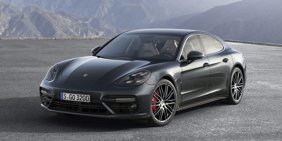 Aquí está el nuevo Porsche Panamera: Más bonito, más tecnológico, más…