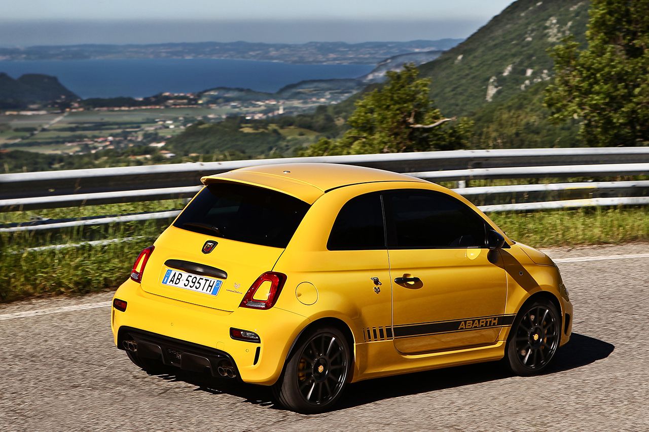 160607_Abarth_595_07