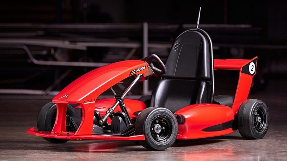 Este kart eléctrico es el juguete definitivo con el que soñaste de pequeño ¡Y lo sabes!