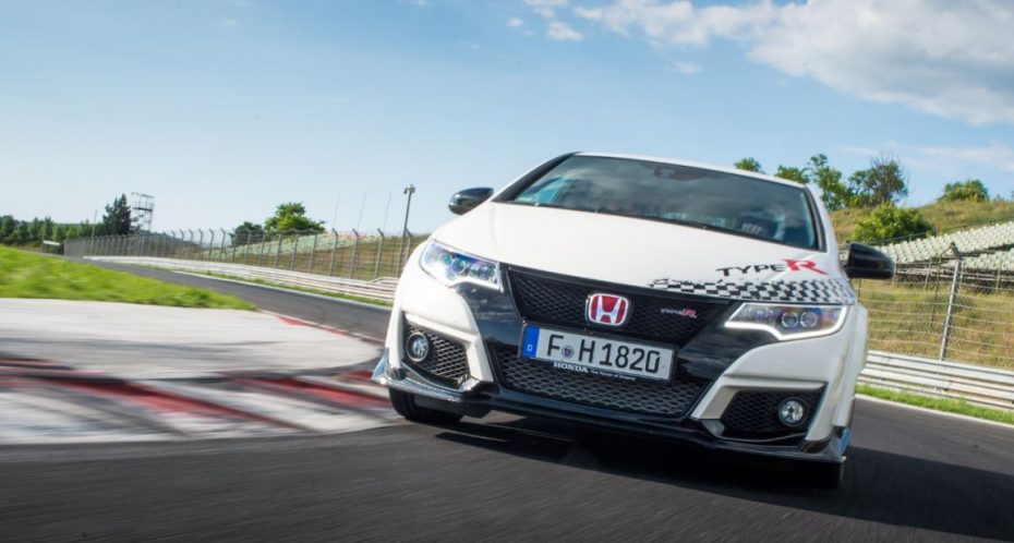 El Honda Civic Type R reta al Golf GTI Clubsport S y al Mégane R.S. 275 Trophy-R: Si crees ser el más rápido, demuéstralo en otros circuitos…