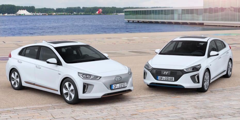 El Hyundai Ioniq ya tiene precios: Inicialmente llega en versiones híbrida y eléctrica