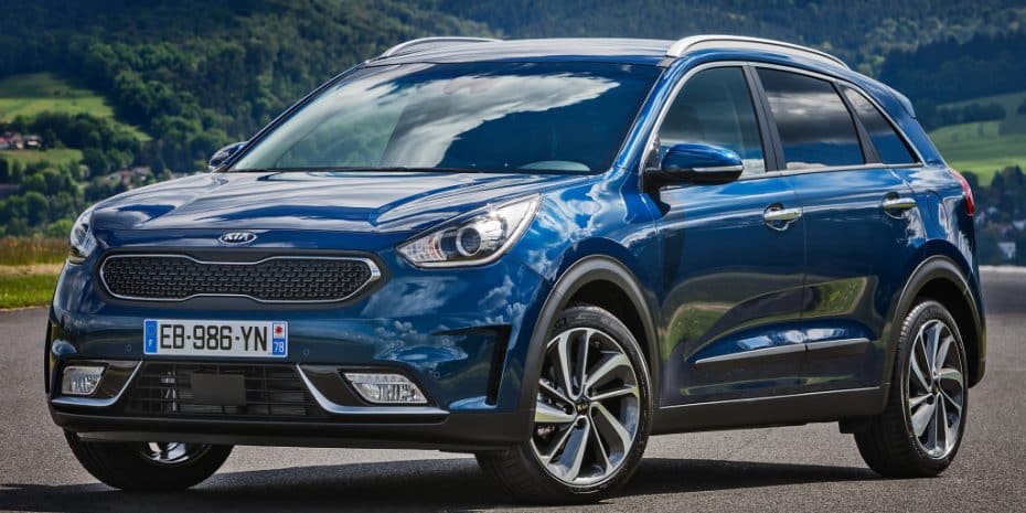 El Kia Niro aterriza con precios excelentes: Un híbrido que hará mucho daño