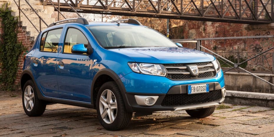 Ventas España por versión y motor: El Dacia Sandero Stepway 0.9 TCe lideró el mercado español en octubre