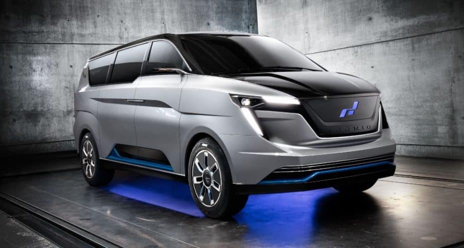 Aquí tienes al «hermano» familiar del Lykan Hypersport: Hasta 7 ocupantes y 100% eléctrico