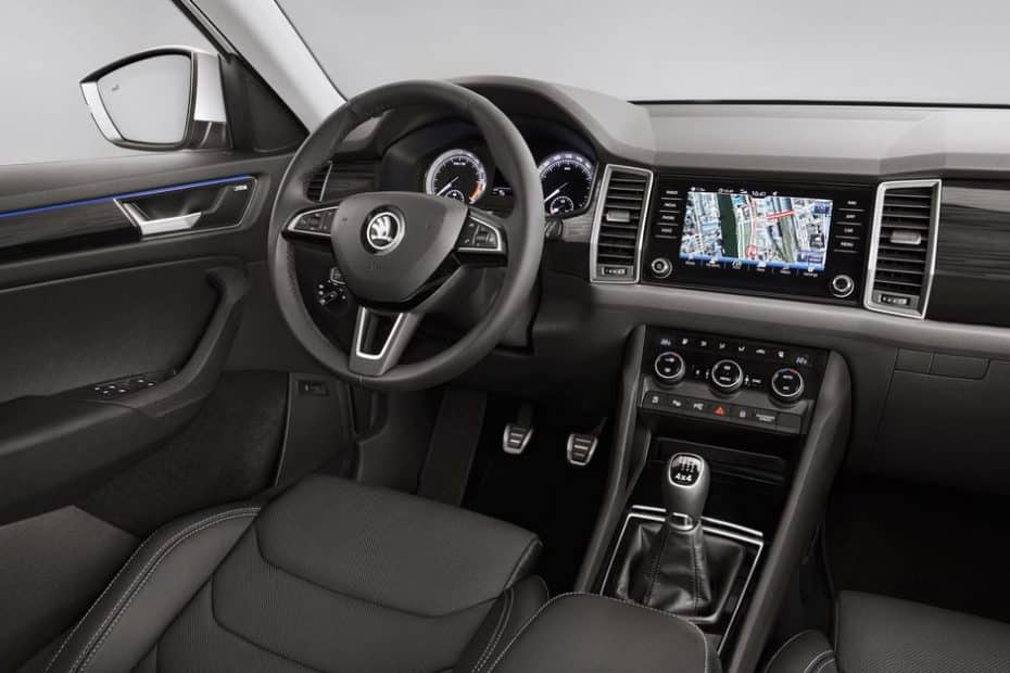 ¡Oficial!: ŠKODA nos deja ver el interior del KODIAQ antes de su presentación