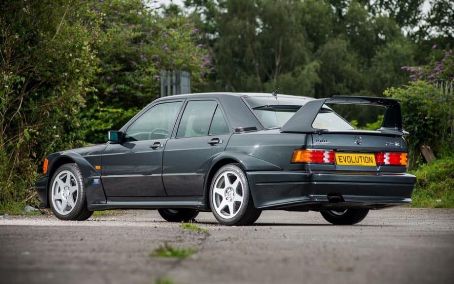 Objeto de culto y perita en dulce a la venta: Atento a este Mercedes-Benz 190 E 2.5-16 Evolution II