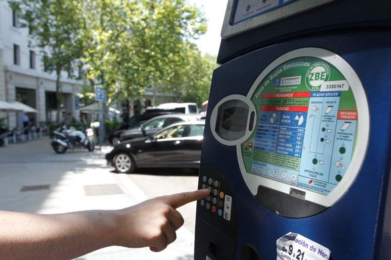 ¡Atento madrileño! El Ayuntamiento estudia ampliar el SER a medianoche, fines de semana y nuevas zonas