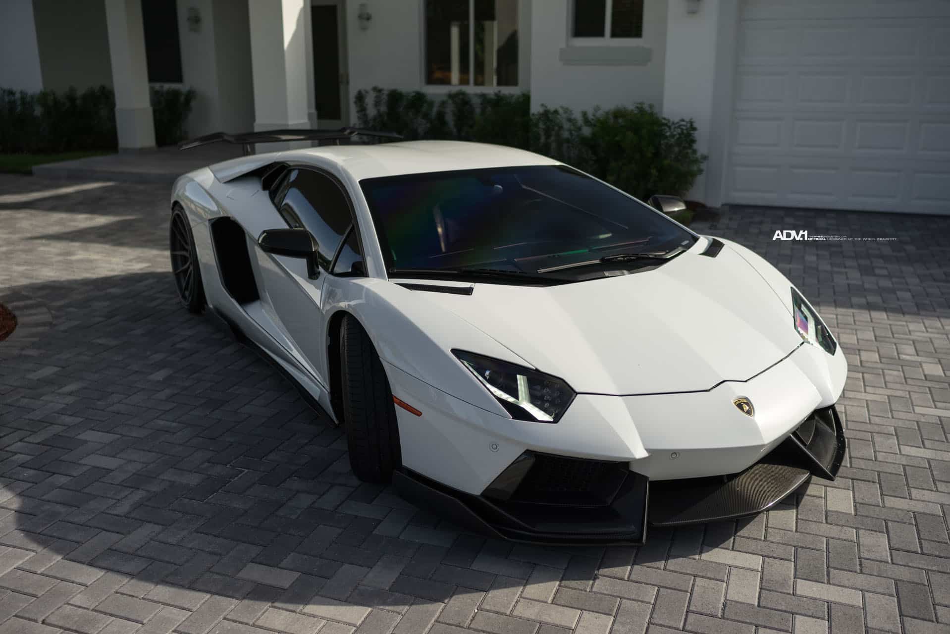 Renato Aventador-1