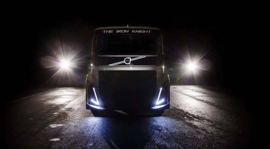 ¿Estamos ante el camión más rápido del planeta?: Ojito con este Volvo de 2.400 CV