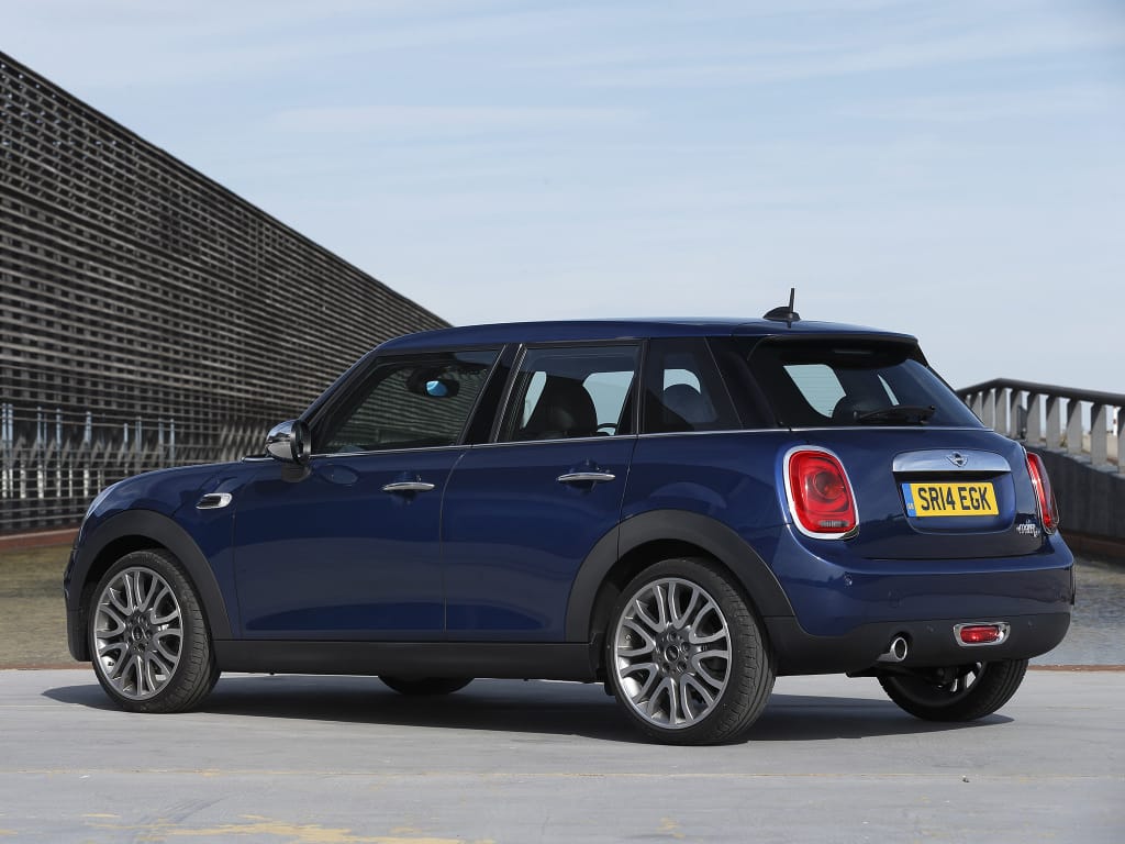 mini_cooper_d_5-door_uk-spec_9