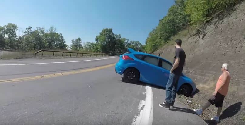 Pulsas el botón del Drift Mode del Focus RS y acabas contra una montaña y expulsado del club…