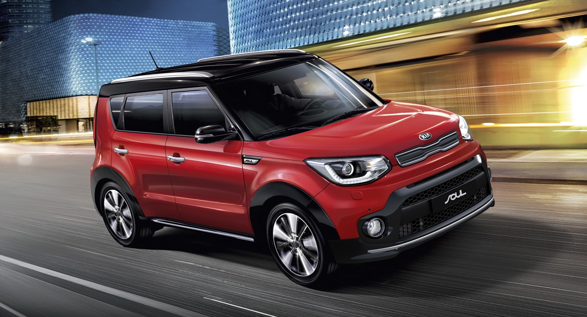 kia_soul_my17_outdoor_1_with_suv_pack