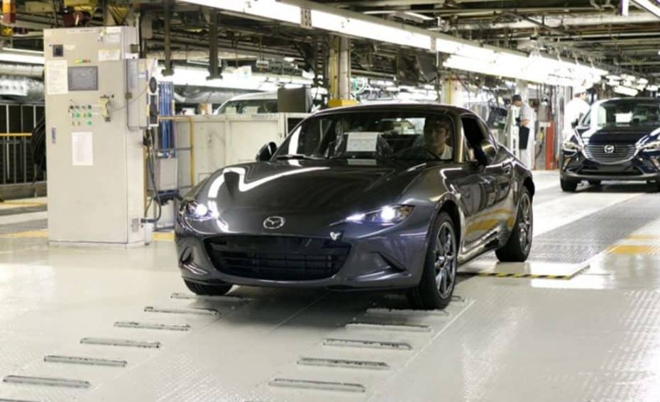 Los primeros Mazda MX-5 RF salen de Ujina: ¿Triunfará el nuevo concepto?