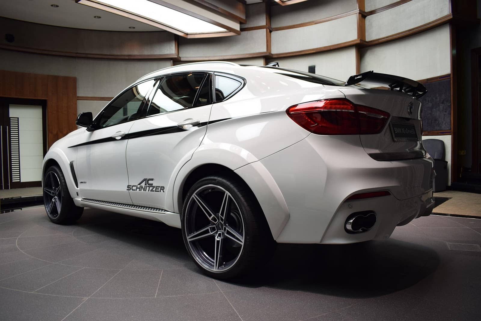 bmw-x6-xdrive50i-schnitzer-23