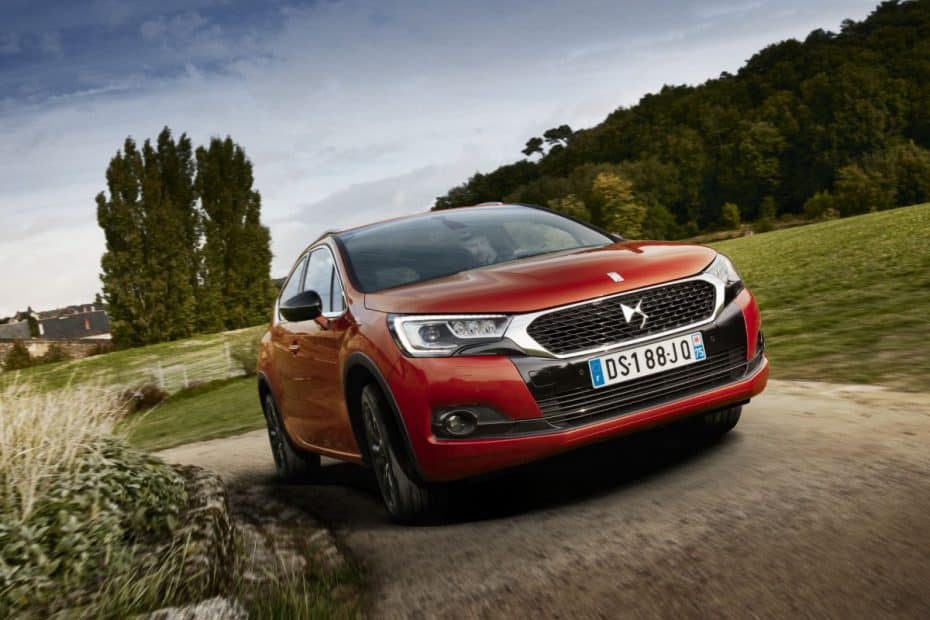 El DS 4 Crossback de casi 40.000 € llega a España: Muy equipado