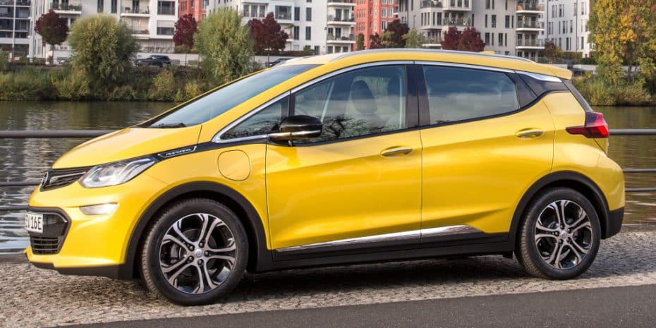 El Opel Ampera-e muere de éxito y cesa su venta: No hay unidades suficientes