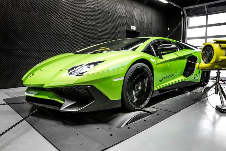 No los necesita, pero un Lamborghini Aventador SV con 42 CV y 41 Nm de par extra suena delicioso