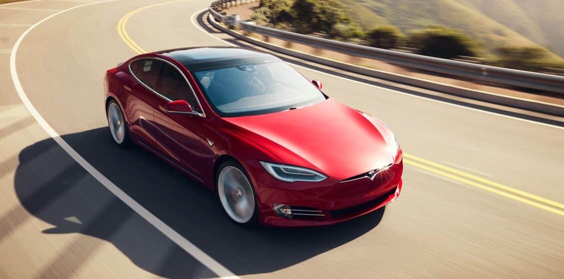 Tesla apuesta muy fuerte por la innovación constante: Sus modelos sufrirán cambios cada año