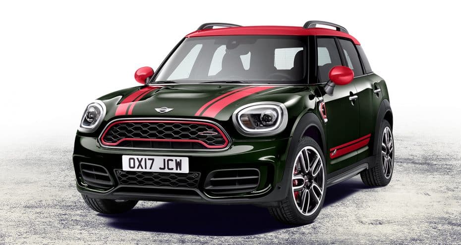 El MINI Countryman recibe la versión JCW: 231 CV camperos