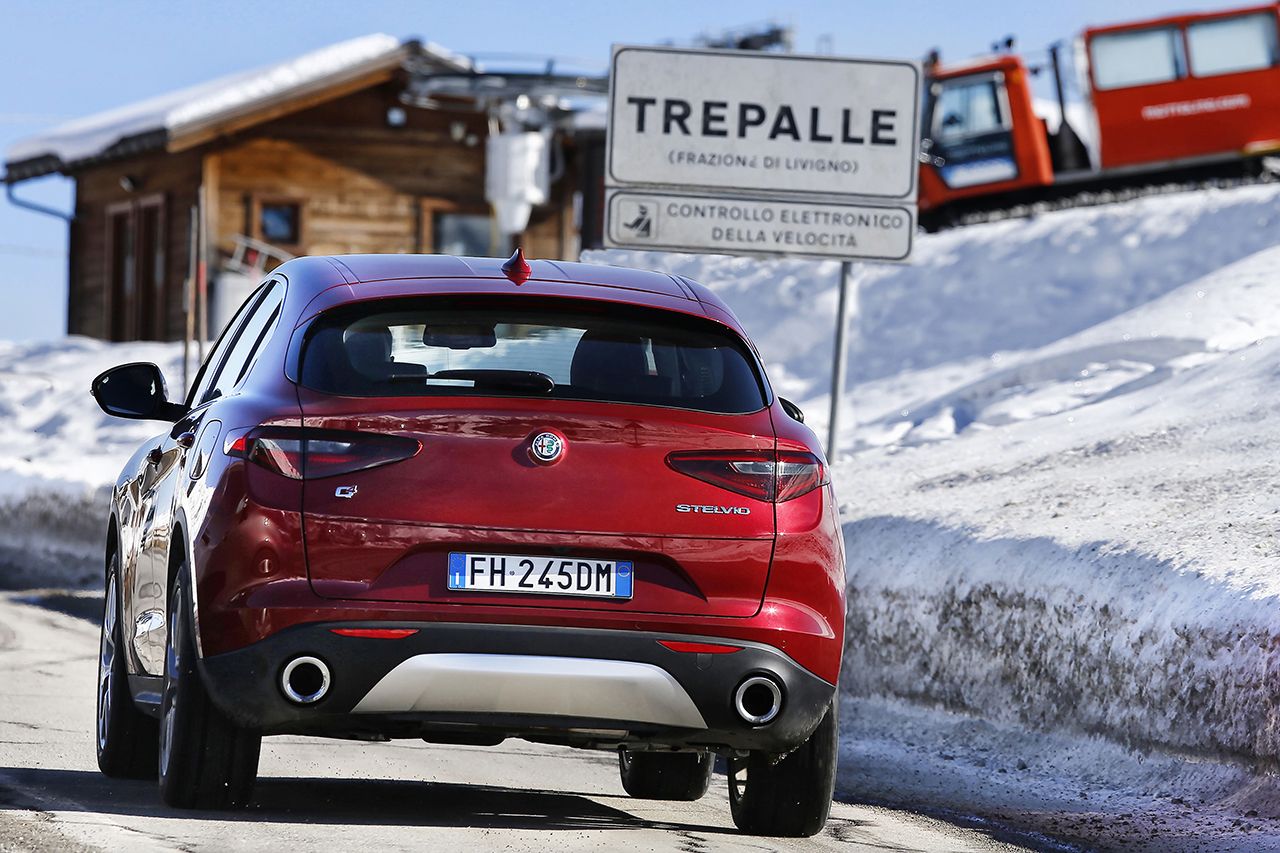 170222_Alfa-Romeo_AR-Stelvio_42