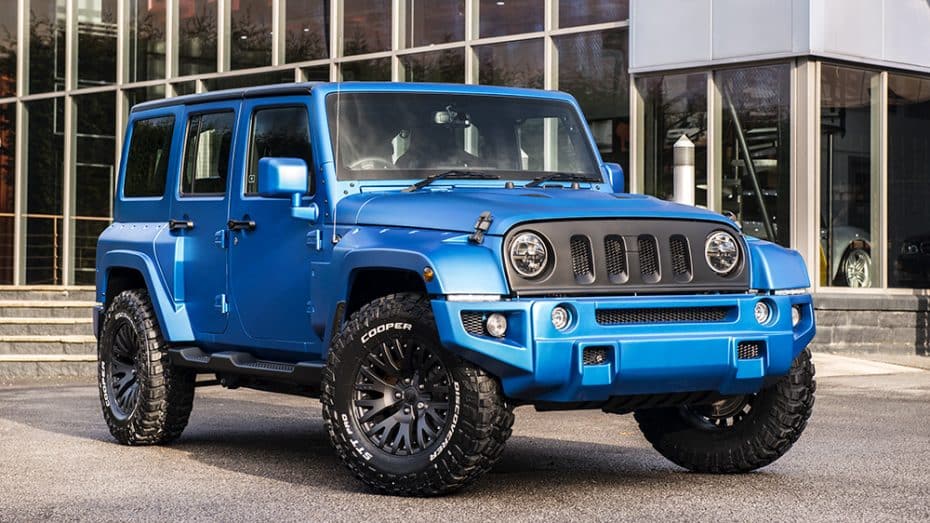 Kahn Design lo ha vuelto a hacer: Así es su Jeep Wrangler Black Hawk Edition ‘Volcanic Sky’