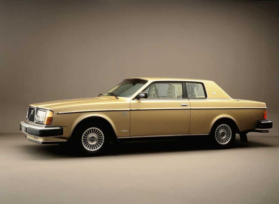 El Volvo 262 Coupé cumple 40 años: Diseñado en Suecia y construido en Italia para el mercado estadounidense