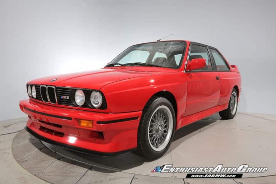 Este BMW M3 E30 Sport Evolution busca dueño ¡Y solo tiene 119 km en el marcador!