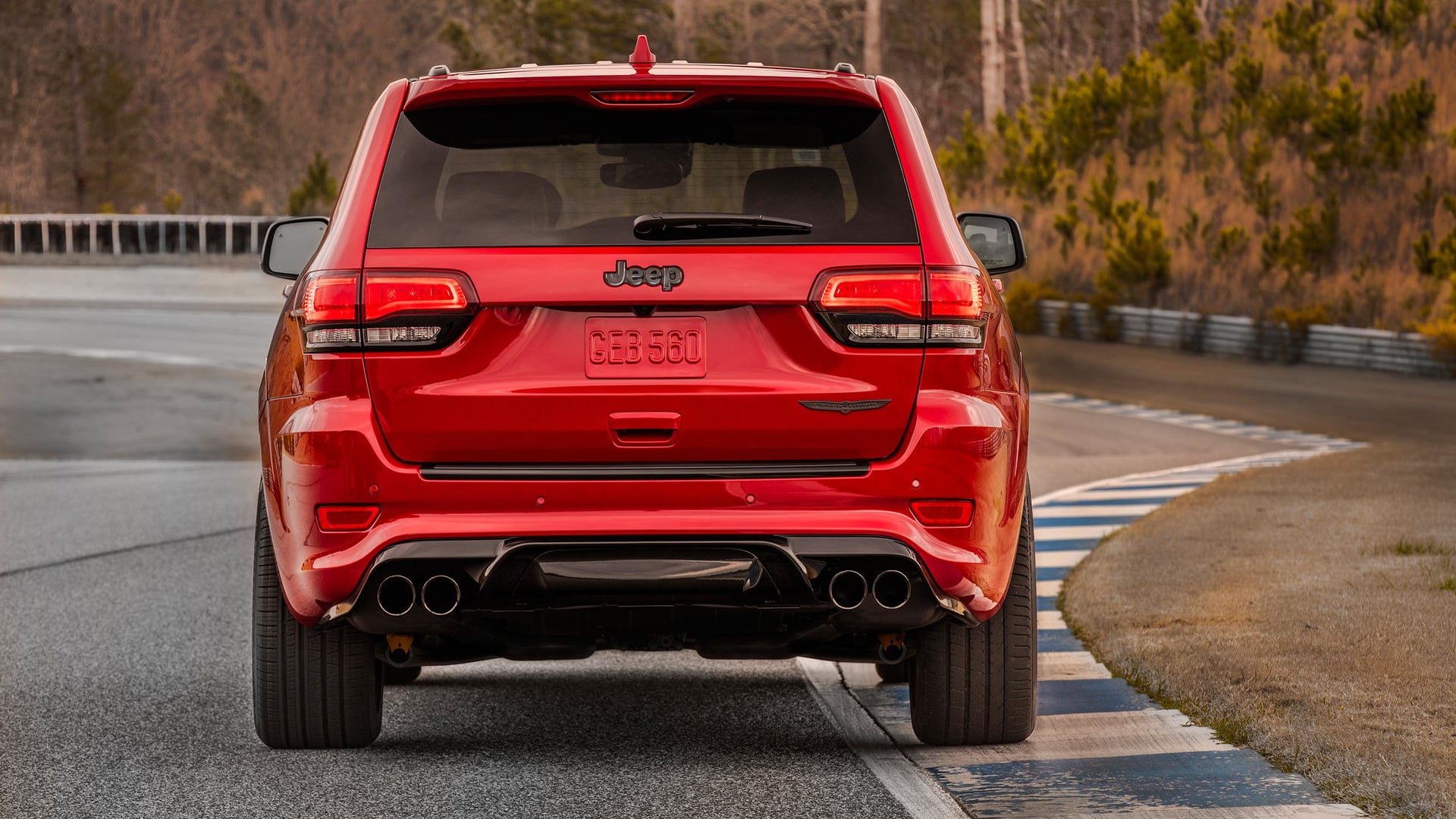 Jeep Grand Cherokee Trackhawk-7