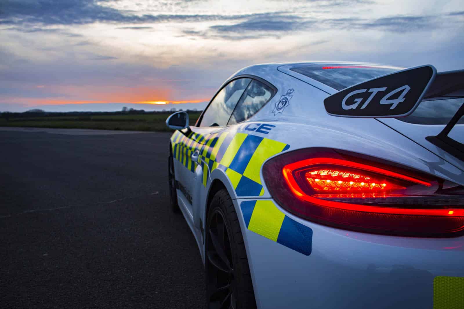 Porsche Cayman GT4 policía de Norfolk (5)