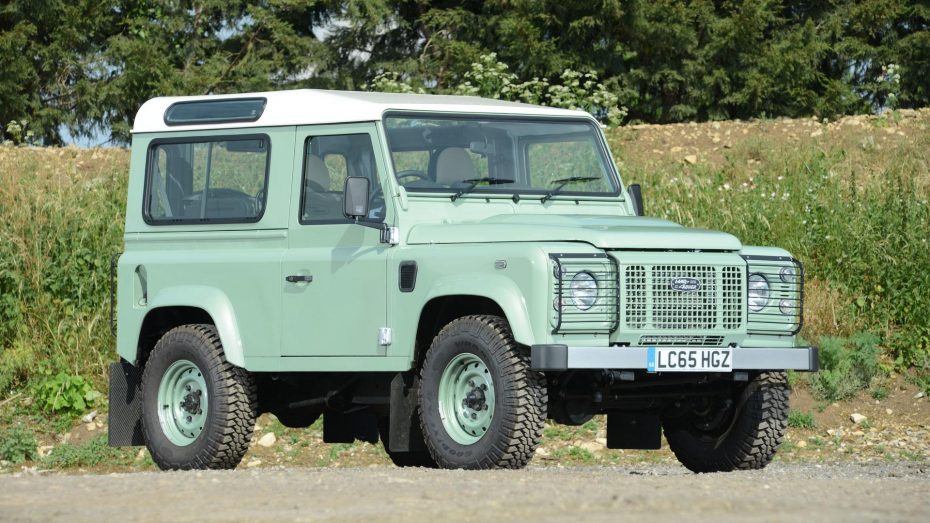 Este rarísimo Land Rover Defender sale a subasta ¿Adivinas qué famoso fue su dueño?