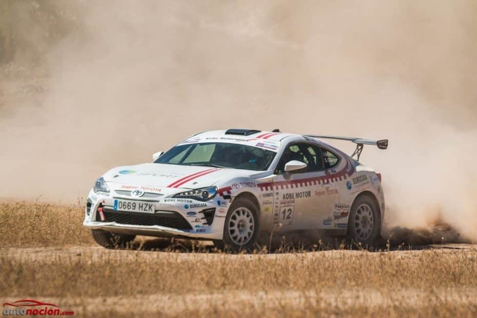 Probamos el Toyota GT86 de rallies de Kobe Motorsport: Una bestia nipona rápida, fiable y asequible