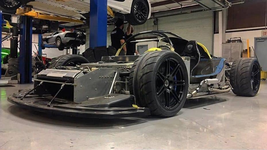 ¿Un Lamborghini Gallardo convertido en un Kart? Ojo a este juguete con un V10 en su interior