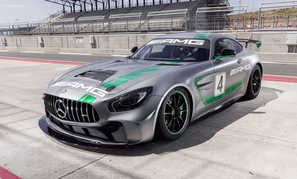 Oficial: Mercedes-AMG GT4, una bestia para la pista inspirada en el AMG GT R