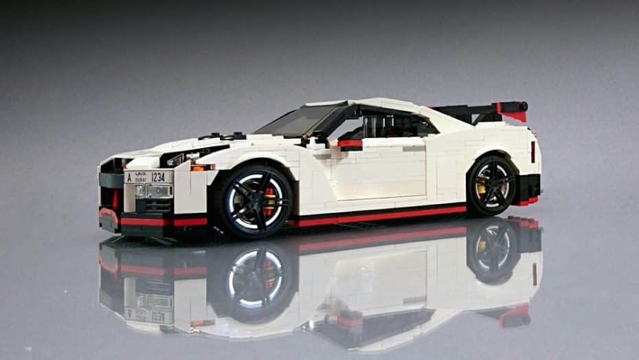 Tengas la edad que tengas quieres «jugar» con este Nissan GT-R Nismo de LEGO, y lo sabes