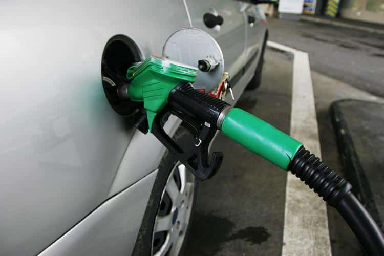 ¿Qué tipo de aditivos mejoran las prestaciones del combustible diesel?