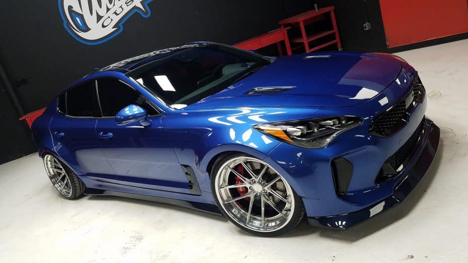 Kia se asocia con West Coast Customs y el Stinger se pone muy serio…